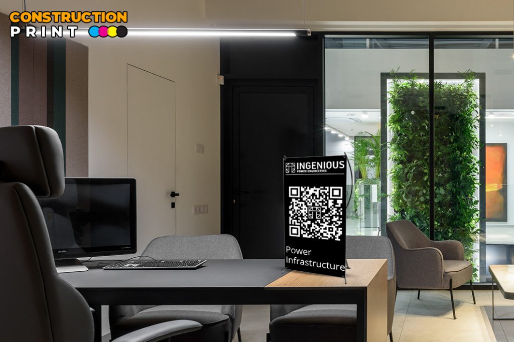 Desktop Banner Stand 3